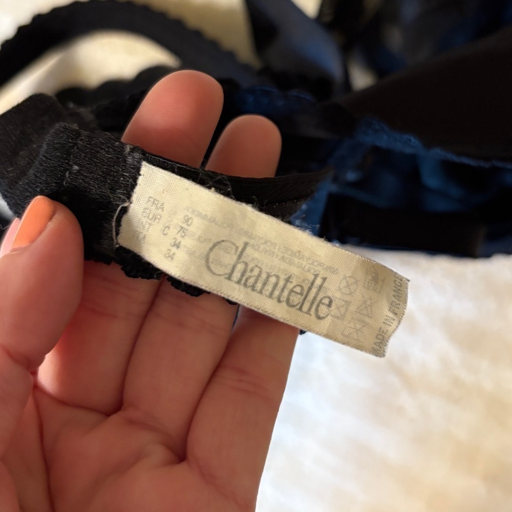 Chantelle Women’s Black Lacey Mesh Bralette Size 34C - Picture 5 of 6